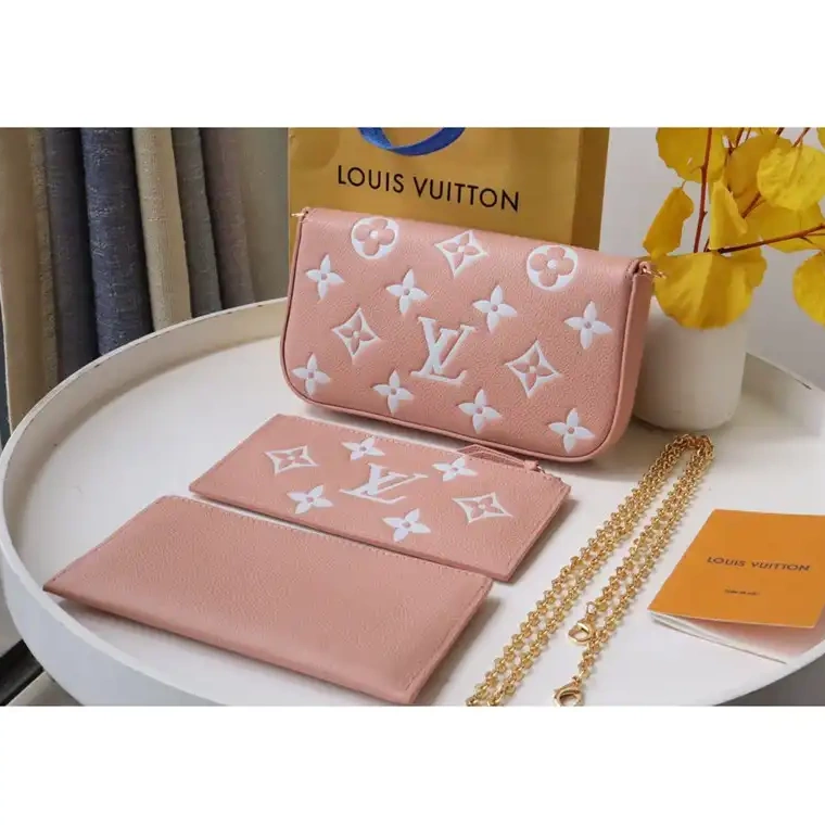 LV 2212DJ0003 Bag 0724